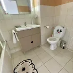 Climatise Avec Terrasse Coucher De Soleil Menage Compris Pour 2 A 3 Personnes Dans Un Parc Calme Avec Double Piscine Au Sel Et Parking Prive Protege Proche Et Port Saint-Florent (Corsica)