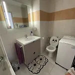 Climatise Avec Terrasse Coucher De Soleil Menage Compris Pour 2 A 3 Personnes Dans Un Parc Calme Avec Double Piscine Au Sel Et Parking Prive Protege Proche Et Port Apartment