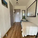 Climatise Avec Terrasse Coucher De Soleil Menage Compris Pour 2 A 3 Personnes Dans Un Parc Calme Avec Double Piscine Au Sel Et Parking Prive Protege Proche Et Port * Saint-Florent (Corsica)