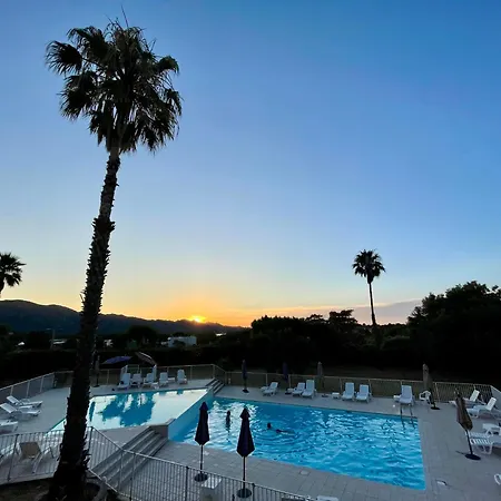 Διαμέρισμα Climatise Avec Terrasse Coucher De Soleil Menage Compris Pour 2 A 3 Personnes Dans Un Parc Calme Avec Double Piscine Au Sel Et Parking Prive Protege Proche Et Port Saint-Florent (Corsica)