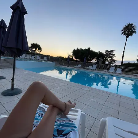 Climatise Avec Terrasse Coucher De Soleil Menage Compris Pour 2 A 3 Personnes Dans Un Parc Calme Avec Double Piscine Au Sel Et Parking Prive Protege Proche Et Port * Saint-Florent (Corsica)