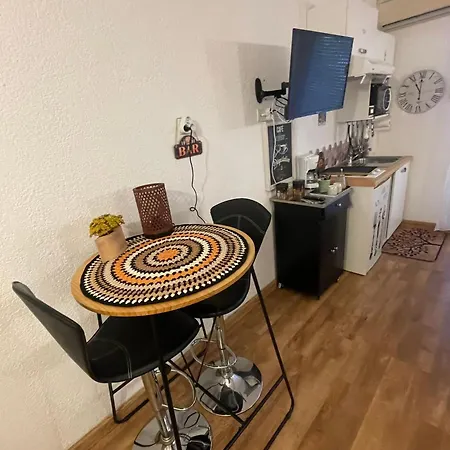 Διαμέρισμα Climatise Avec Terrasse Coucher De Soleil Menage Compris Pour 2 A 3 Personnes Dans Un Parc Calme Avec Double Piscine Au Sel Et Parking Prive Protege Proche Et Port Saint-Florent (Corsica)