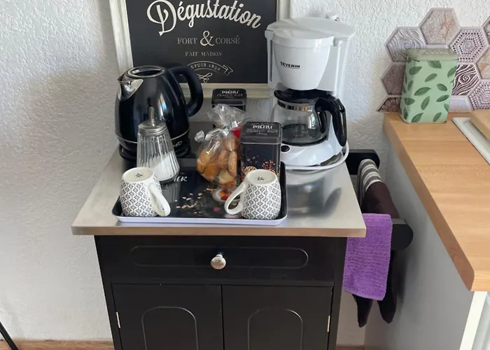 Florent Terrasse 2 A 3 Personnes Calme Avec Piscine Au Sel דירה *