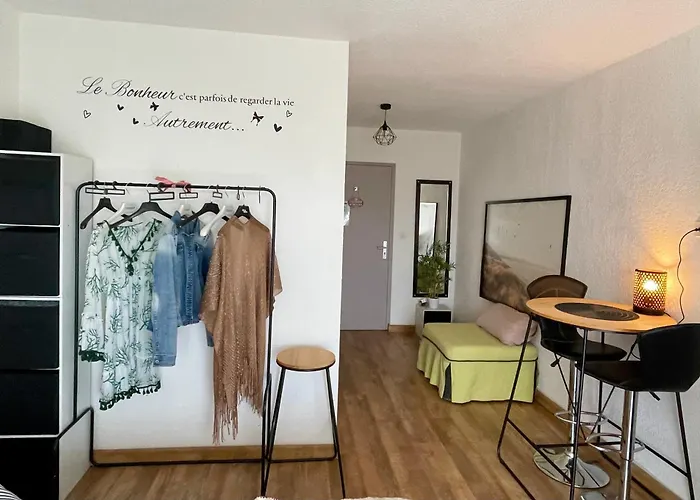 Florent Terrasse 2 A 3 Personnes Calme Avec Piscine Au Sel דירה