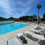 Studio Climatise Avec Terrasse Coucher De Soleil Menage Compris Pour 2 A 3 Personnes Dans Un Parc Calme Avec Double Piscine Au Sel Et Parking Prive Protege Proche Mer Et Port 公寓 圣弗洛朗