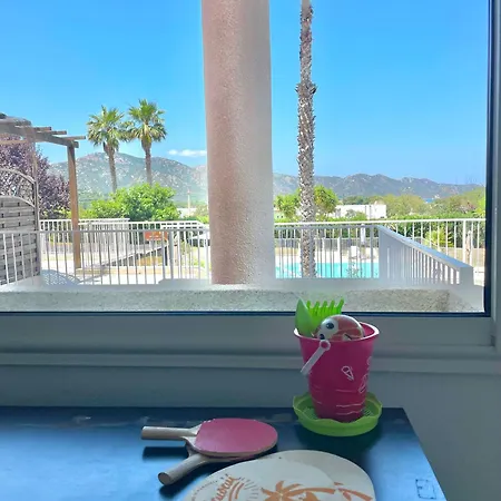 Florent Terrasse 2 à 3 Personnes Calme Avec Piscine Au Sel