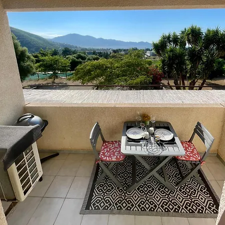 Climatisé Avec Terrasse Coucher De Soleil Ménage Compris Pour 2 à 3 Personnes Dans Un Grand Parc Arboré Au Calme Avec Double Piscine Au Sel Et Parking Privé Protégé Saint-Florent (Corsica)