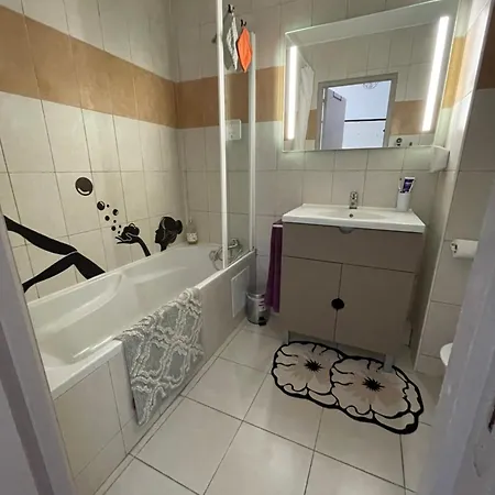 Florent Terrasse 2 A 3 Personnes Calme Avec Piscine Au Sel Apartamento