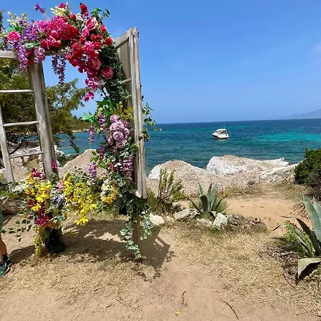 Apartamento Climatisé Avec Terrasse Coucher De Soleil Ménage Compris Pour 2 à 3 Personnes Dans Un Grand Parc Arboré Au Calme Avec Double Piscine Au Sel Et Parking Privé Protégé *
