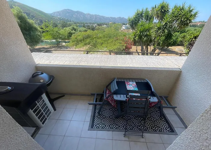 Studio Climatise Avec Terrasse Coucher De Soleil Menage Compris Pour 2 A 3 Personnes Dans Un Parc Calme Avec Double Piscine Au Sel Et Parking Prive Protege Proche Mer Et Port * Saint-Florent (Corsica)