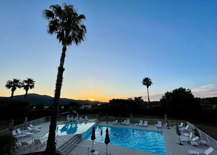 Διαμέρισμα Studio Climatise Avec Terrasse Coucher De Soleil Menage Compris Pour 2 A 3 Personnes Dans Un Parc Calme Avec Double Piscine Au Sel Et Parking Prive Protege Proche Mer Et Port Saint-Florent (Corsica)